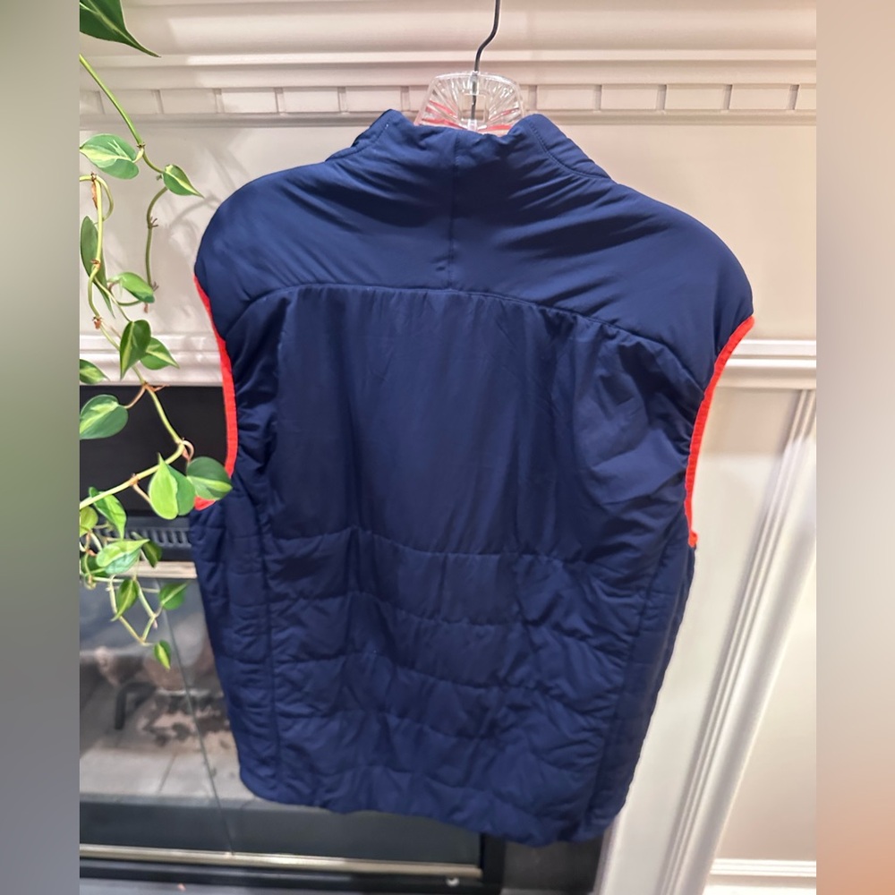 Patagonia Men's Navy and Red/Orange Vest - Picture 3 of 6